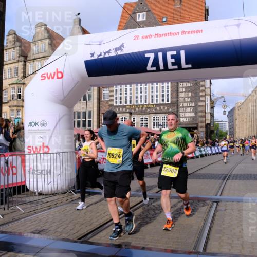 13.09.2026 - 21. swb-Marathon Bremen Tim E. http://msf.ph/oto/10327990 13.09.2026 11:02:20 Ziel 10257, 10409, 10444, 10473, 10500, 10617, 10636, 10803, 10817, 10924, 11115, 11268, 11436, 11811, 11859, 12016, 12094, 12095, 12135, 12145, 12360, 12412, 12437, 12466, 12506 meine-sportfotos.de