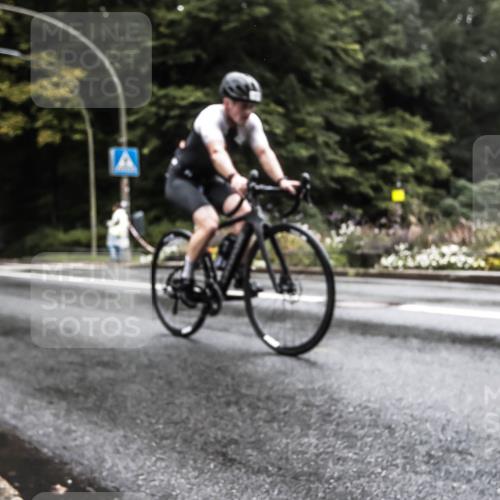 13.09.2026 - Stadtparktriathlon H.Heesch http://msf.ph/oto/10327993 13.09.2026 13:08:12 Radfahren 1282, 1307, 1422 meine-sportfotos.de