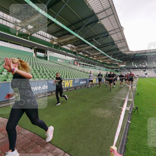 13.09.2026 - 21. swb-Marathon Bremen Michael Burmester http://msf.ph/oto/10328007 13.09.2026 13:33:28 Laufen im Stadion 155, 344, 350, 428, 490, 594, 679, 690, 709, 765, 786, 787, 916, 1001, 1048, 1051, 1098, 1133, 1292, 1377, 1427, 1444, 1557, 1591, 1592, 1661, 1703, 1760, 1827, 1897, 1923, 1996, 2077, 2132, 2226, 2230, 2231, 2253, 2270, 2274, 2320, 2374, 2399, 2400, 2451, 2456, 2479, 2511, 2514, 2515, 2523, 2539, 2543, 2556, 2616, 2630, 2641, 2649, 2718, 2735, 2757, 2769, 2787, 2848, 2982, 3014, 3345, 3350, 3443, 3503, 3577, 3601, 3614, 3746, 3797, 3875, 3901, 3911, 3952, 4001 meine-sportfotos.de
