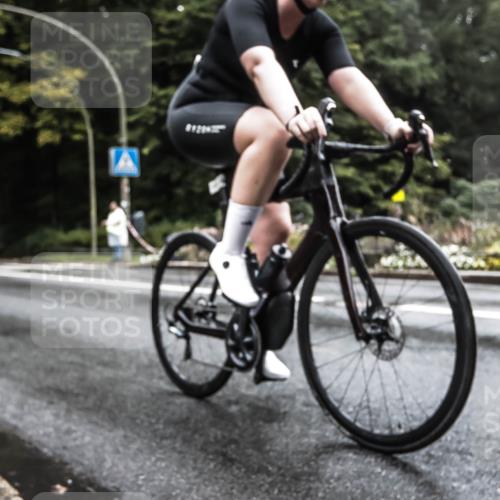 13.09.2026 - Stadtparktriathlon H.Heesch http://msf.ph/oto/10328010 13.09.2026 13:08:22 Radfahren 1330, 1412 meine-sportfotos.de