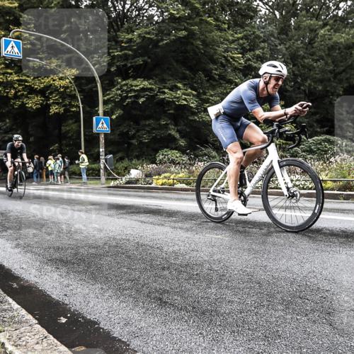 13.09.2026 - Stadtparktriathlon H.Heesch http://msf.ph/oto/10328018 13.09.2026 11:57:22 Radfahren 744, 781, 807, 899, 958 meine-sportfotos.de