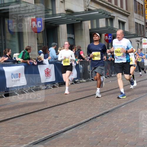 13.09.2026 - 21. swb-Marathon Bremen Strokosch-Dieckow http://msf.ph/oto/10328019 13.09.2026 11:01:45 Ziel 10173, 10257, 10409, 10439, 10444, 10473, 10500, 10617, 10636, 10803, 10817, 10924, 11115, 11249, 11268, 11369, 11436, 11576, 11811, 11859, 12016, 12042, 12094, 12095, 12134, 12135, 12145, 12360, 12412, 12437, 12466, 12506, 10181, 10251, 10332, 10497, 10560, 10647, 10648, 11075, 11150, 11305, 11324, 11412, 11413, 11459, 11467, 11479, 11486, 11550, 11551, 11666, 11668, 11747, 11788, 11798, 11969, 11970, 11985, 11986, 12047, 12379 meine-sportfotos.de