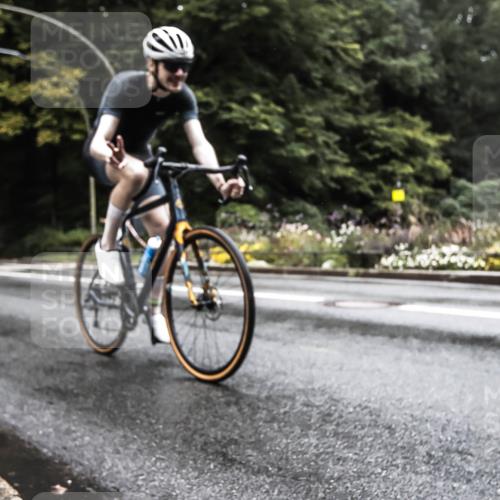 13.09.2026 - Stadtparktriathlon H.Heesch http://msf.ph/oto/10328025 13.09.2026 13:08:33 Radfahren 1274, 1351, 1358, 1376 meine-sportfotos.de