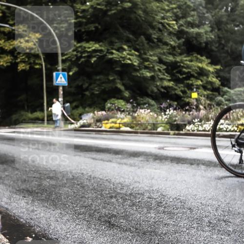 13.09.2026 - Stadtparktriathlon H.Heesch http://msf.ph/oto/10328030 13.09.2026 13:08:37 Radfahren 1212, 1237, 1239, 1294, 1376 meine-sportfotos.de