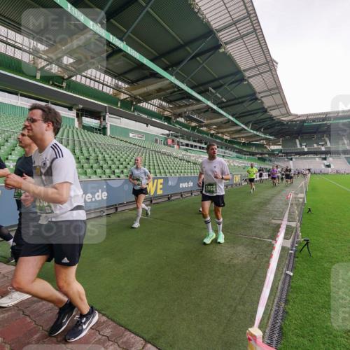 13.09.2026 - 21. swb-Marathon Bremen Michael Burmester http://msf.ph/oto/10328076 13.09.2026 13:33:35 Laufen im Stadion 155, 344, 350, 428, 490, 594, 679, 690, 709, 765, 786, 787, 916, 1001, 1026, 1048, 1051, 1098, 1133, 1292, 1377, 1444, 1557, 1591, 1592, 1661, 1703, 1760, 1827, 1923, 1996, 2077, 2132, 2226, 2230, 2231, 2270, 2274, 2320, 2374, 2399, 2400, 2451, 2456, 2479, 2511, 2514, 2515, 2523, 2539, 2543, 2556, 2616, 2630, 2641, 2649, 2718, 2735, 2757, 2769, 2787, 2848, 2982, 3014, 3345, 3350, 3443, 3503, 3577, 3601, 3614, 3708, 3709, 3720, 3797, 3875, 3901, 3911, 3952, 4001 meine-sportfotos.de