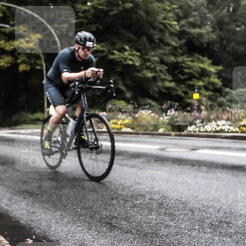 13.09.2026 - Stadtparktriathlon H.Heesch http://msf.ph/oto/10328077 13.09.2026 13:09:08 Radfahren 1230, 1324 meine-sportfotos.de