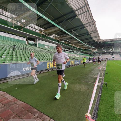 13.09.2026 - 21. swb-Marathon Bremen Michael Burmester http://msf.ph/oto/10328083 13.09.2026 13:33:36 Laufen im Stadion 155, 344, 350, 428, 490, 594, 679, 690, 709, 765, 786, 787, 916, 1001, 1026, 1048, 1051, 1098, 1133, 1292, 1377, 1444, 1557, 1591, 1592, 1661, 1703, 1760, 1827, 1923, 1996, 2077, 2132, 2226, 2230, 2231, 2270, 2274, 2320, 2374, 2399, 2400, 2451, 2456, 2479, 2511, 2514, 2515, 2523, 2539, 2543, 2556, 2616, 2630, 2641, 2649, 2718, 2735, 2757, 2769, 2787, 2848, 2982, 3014, 3345, 3350, 3443, 3503, 3577, 3601, 3614, 3708, 3709, 3720, 3797, 3875, 3901, 3911, 3952, 4001 meine-sportfotos.de