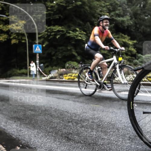 13.09.2026 - Stadtparktriathlon H.Heesch http://msf.ph/oto/10328088 13.09.2026 13:09:13 Radfahren 1290, 1350 meine-sportfotos.de