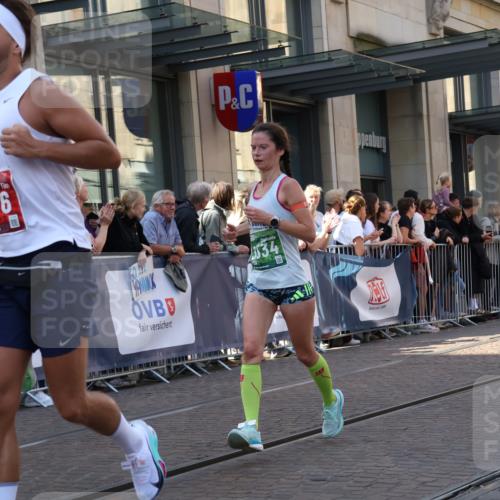 13.09.2026 - 21. swb-Marathon Bremen Strokosch-Dieckow http://msf.ph/oto/10328116 13.09.2026 13:21:03 Ziel 226, 2904, 2979, 3120, 3202, 3534, 3655, 4165, 4234, 4445, 4484, 4519, 4734, 6357, 6862, 8184, 8270, 8323, 8408, 8730, 8791, 8923, 9048, 9267, 9268, 9514, 9722, 9900, 769, 854, 1056, 1191, 1881, 2425, 2640, 3356, 3450, 3866, 3933, 4126, 4316, 4362, 4465, 4482, 4612, 4734, 5161, 5213, 5954, 6177, 6401, 6680, 6970, 7517, 7902, 8005, 8141, 8237, 8622, 8804, 8971, 9691, 13120, 13126 meine-sportfotos.de
