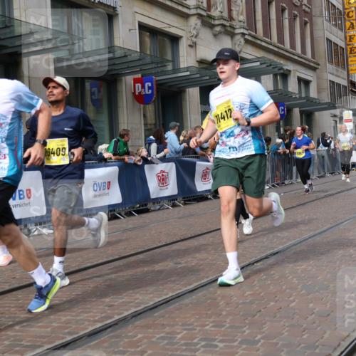13.09.2026 - 21. swb-Marathon Bremen Strokosch-Dieckow http://msf.ph/oto/10328123 13.09.2026 11:01:47 Ziel 10173, 10257, 10331, 10409, 10439, 10444, 10473, 10500, 10617, 10636, 10803, 10817, 10924, 11115, 11249, 11268, 11436, 11576, 11811, 11859, 12016, 12042, 12094, 12095, 12134, 12135, 12145, 12360, 12412, 12437, 12466, 12506, 10181, 10251, 10332, 10497, 10560, 11075, 11150, 11305, 11324, 11369, 11412, 11413, 11467, 11479, 11486, 11550, 11551, 11666, 11668, 11747, 11788, 11798, 11985, 11986, 12047, 12379, 12466 meine-sportfotos.de
