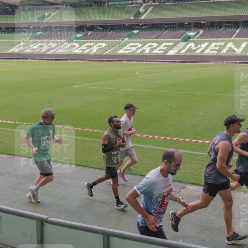13.09.2026 - 21. swb-Marathon Bremen Michael Burmester http://msf.ph/oto/10328136 13.09.2026 12:58:15 Laufen im Stadion 141, 148, 226, 334, 511, 672, 769, 776, 789, 790, 857, 909, 972, 1010, 1119, 1191, 1199, 1254, 1281, 1535, 1642, 1647, 1752, 1809, 1881, 1900, 1931, 1933, 2046, 2051, 2075, 2324, 2343, 2367, 2371, 2397, 2402, 2423, 2425, 2493, 2577, 2640, 2771, 2807, 2885, 2903, 2904, 3021, 3051, 3078, 3098, 3120, 3138, 3148, 3182, 3186, 3233, 3319, 3338, 3435, 3450, 3458, 3514, 3534, 3560, 3634, 3655, 3685, 3690, 3695, 3760, 3866, 3933, 3934, 3939, 4101, 4120, 4174, 4316, 205 meine-sportfotos.de