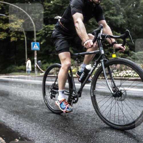 13.09.2026 - Stadtparktriathlon H.Heesch http://msf.ph/oto/10328159 13.09.2026 13:10:05 Radfahren 1329 meine-sportfotos.de