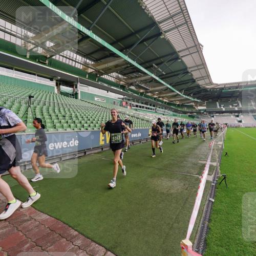13.09.2026 - 21. swb-Marathon Bremen Michael Burmester http://msf.ph/oto/10328166 13.09.2026 13:33:46 Laufen im Stadion 155, 350, 428, 490, 594, 679, 690, 709, 765, 786, 787, 916, 1001, 1026, 1048, 1051, 1098, 1292, 1377, 1444, 1557, 1560, 1591, 1592, 1607, 1661, 1703, 1760, 1772, 1827, 1923, 1996, 2077, 2132, 2226, 2230, 2231, 2320, 2374, 2399, 2400, 2451, 2456, 2479, 2511, 2514, 2515, 2539, 2543, 2616, 2630, 2641, 2649, 2718, 2735, 2757, 2769, 2787, 2848, 2982, 3014, 3345, 3443, 3503, 3547, 3577, 3601, 3614, 3660, 3708, 3709, 3720, 3797, 3875, 3901, 3911, 3952, 4001, 4014 meine-sportfotos.de