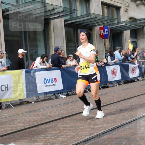 13.09.2026 - 21. swb-Marathon Bremen Strokosch-Dieckow http://msf.ph/oto/10328172 13.09.2026 11:01:47 Ziel 10173, 10257, 10331, 10409, 10439, 10444, 10473, 10500, 10617, 10636, 10803, 10817, 10924, 11115, 11249, 11268, 11436, 11576, 11811, 11859, 12016, 12042, 12094, 12095, 12134, 12135, 12145, 12360, 12412, 12437, 12466, 12506, 10181, 10251, 10332, 10497, 10560, 11075, 11150, 11305, 11324, 11369, 11412, 11413, 11467, 11479, 11486, 11550, 11551, 11666, 11668, 11747, 11788, 11798, 11985, 11986, 12047, 12379, 12466 meine-sportfotos.de