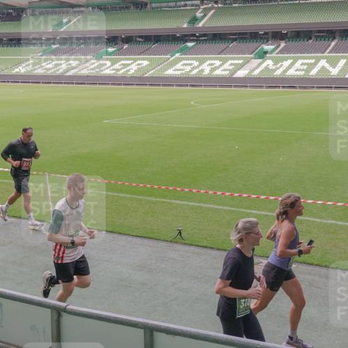 13.09.2026 - 21. swb-Marathon Bremen Michael Burmester http://msf.ph/oto/10328193 13.09.2026 12:58:19 Laufen im Stadion 141, 148, 191, 226, 334, 511, 672, 776, 789, 790, 857, 909, 972, 1010, 1119, 1191, 1199, 1254, 1281, 1535, 1642, 1647, 1752, 1809, 1881, 1900, 1931, 1933, 2046, 2051, 2075, 2324, 2343, 2367, 2371, 2397, 2402, 2423, 2425, 2493, 2577, 2640, 2771, 2807, 2827, 2885, 2903, 2904, 2979, 3021, 3051, 3078, 3098, 3120, 3138, 3148, 3182, 3186, 3233, 3319, 3338, 3435, 3450, 3514, 3534, 3560, 3634, 3655, 3685, 3690, 3695, 3760, 3866, 3933, 3934, 3939, 4101, 4120, 4174, 4316, 205 meine-sportfotos.de