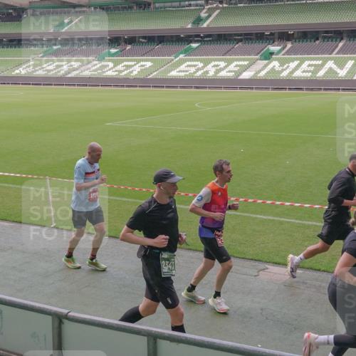 13.09.2026 - 21. swb-Marathon Bremen Michael Burmester http://msf.ph/oto/10328212 13.09.2026 12:58:20 Laufen im Stadion 141, 148, 191, 226, 334, 511, 672, 776, 789, 790, 857, 909, 972, 1010, 1119, 1191, 1199, 1254, 1281, 1535, 1642, 1647, 1752, 1809, 1881, 1900, 1931, 1933, 2046, 2051, 2075, 2210, 2324, 2343, 2367, 2371, 2397, 2402, 2423, 2425, 2493, 2577, 2640, 2771, 2807, 2827, 2885, 2903, 2904, 2979, 3021, 3051, 3078, 3098, 3120, 3138, 3148, 3182, 3186, 3233, 3319, 3338, 3435, 3450, 3514, 3534, 3560, 3634, 3655, 3685, 3690, 3695, 3760, 3866, 3933, 3934, 3939, 4101, 4120, 4174, 4316, 205 meine-sportfotos.de