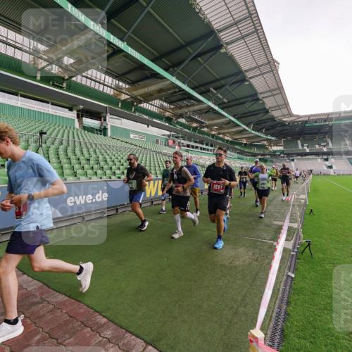 13.09.2026 - 21. swb-Marathon Bremen Michael Burmester http://msf.ph/oto/10328213 13.09.2026 13:33:52 Laufen im Stadion 155, 350, 428, 490, 594, 679, 709, 765, 786, 787, 916, 1001, 1026, 1048, 1051, 1098, 1292, 1377, 1444, 1553, 1557, 1560, 1591, 1592, 1607, 1661, 1703, 1760, 1772, 1784, 1827, 1996, 2077, 2132, 2226, 2230, 2231, 2320, 2338, 2374, 2399, 2400, 2451, 2456, 2479, 2511, 2514, 2515, 2539, 2543, 2616, 2630, 2641, 2718, 2735, 2757, 2769, 2787, 2791, 2848, 2982, 3014, 3345, 3443, 3503, 3547, 3577, 3601, 3614, 3660, 3708, 3709, 3720, 3797, 3875, 3901, 3911, 3952, 4001, 4014, 5151 meine-sportfotos.de
