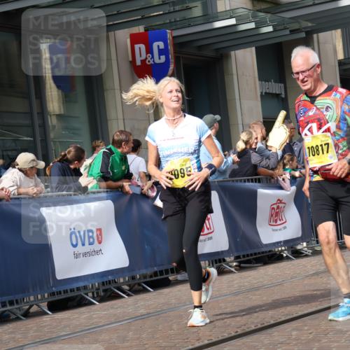 13.09.2026 - 21. swb-Marathon Bremen Strokosch-Dieckow http://msf.ph/oto/10328216 13.09.2026 11:01:51 Ziel 10153, 10173, 10257, 10331, 10439, 10473, 10500, 10617, 10636, 10803, 10817, 10915, 10924, 10943, 11249, 11268, 11436, 11576, 11811, 11853, 11886, 12016, 12042, 12094, 12095, 12134, 12135, 12145, 12360, 12437, 12506, 10181, 10251, 10332, 10409, 10444, 10497, 10817, 11075, 11115, 11150, 11268, 11305, 11324, 11369, 11412, 11413, 11479, 11486, 11550, 11551, 11668, 11747, 11859, 11985, 11986, 12095, 12379, 12412, 12466 meine-sportfotos.de