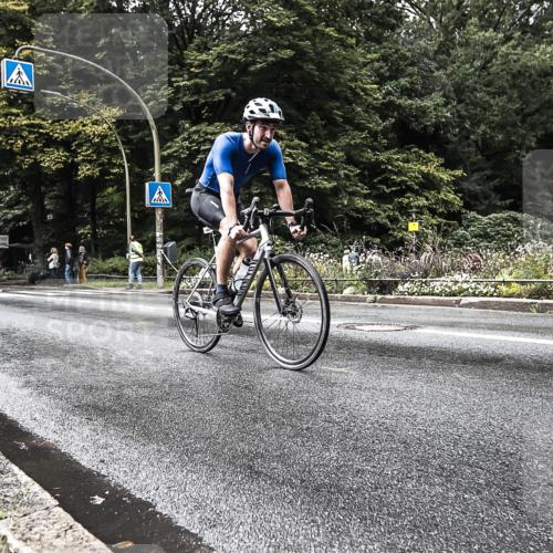 13.09.2026 - Stadtparktriathlon H.Heesch http://msf.ph/oto/10328241 13.09.2026 11:58:22 Radfahren 738, 853, 922, 1049 meine-sportfotos.de