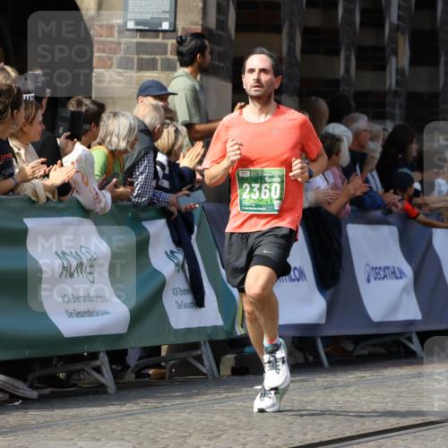 13.09.2026 - 21. swb-Marathon Bremen Strokosch-Dieckow http://msf.ph/oto/10328254 13.09.2026 13:13:22 Ziel 313, 868, 987, 1207, 1513, 2442, 2498, 2559, 2801, 2858, 3625, 4582, 5379, 5769, 5965, 6349, 7874, 8291, 8419, 8798, 9092, 9217, 13140, 779, 2360, 2401, 2767, 2882, 6407, 7493, 8477, 8568, 8840, 8963, 9442 meine-sportfotos.de