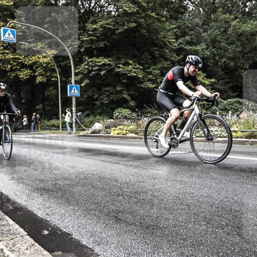 13.09.2026 - Stadtparktriathlon H.Heesch http://msf.ph/oto/10328267 13.09.2026 11:58:33 Radfahren 802, 877, 951, 970, 1037, 1051 meine-sportfotos.de