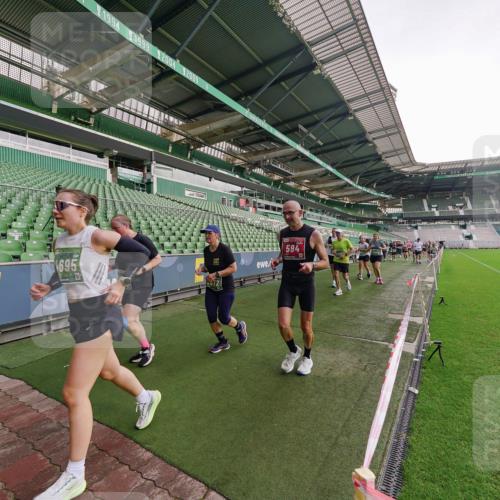13.09.2026 - 21. swb-Marathon Bremen Michael Burmester http://msf.ph/oto/10328280 13.09.2026 13:33:56 Laufen im Stadion 155, 170, 193, 350, 428, 490, 594, 679, 709, 765, 786, 787, 916, 1001, 1026, 1048, 1051, 1098, 1292, 1377, 1444, 1553, 1557, 1560, 1591, 1592, 1607, 1661, 1703, 1760, 1772, 1784, 1827, 1996, 2077, 2132, 2226, 2230, 2231, 2338, 2374, 2399, 2400, 2451, 2456, 2479, 2511, 2514, 2515, 2539, 2543, 2616, 2630, 2641, 2718, 2735, 2757, 2769, 2787, 2791, 2982, 3014, 3345, 3443, 3503, 3547, 3577, 3601, 3614, 3660, 3708, 3709, 3720, 3797, 3875, 3901, 3911, 3952, 4001, 4014, 5151 meine-sportfotos.de