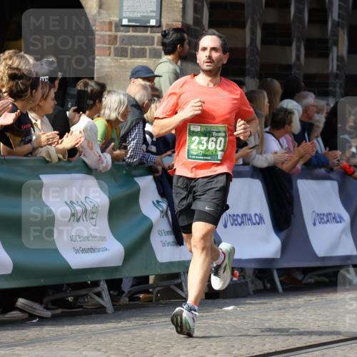13.09.2026 - 21. swb-Marathon Bremen Strokosch-Dieckow http://msf.ph/oto/10328289 13.09.2026 13:13:23 Ziel 313, 621, 868, 987, 1207, 2442, 2498, 2559, 2801, 2858, 3625, 4582, 5345, 5379, 5769, 5965, 6349, 7874, 8291, 8419, 8798, 9092, 9217, 13140, 779, 2360, 2401, 2767, 2882, 6407, 7493, 8477, 8568, 8840, 8963, 9442 meine-sportfotos.de