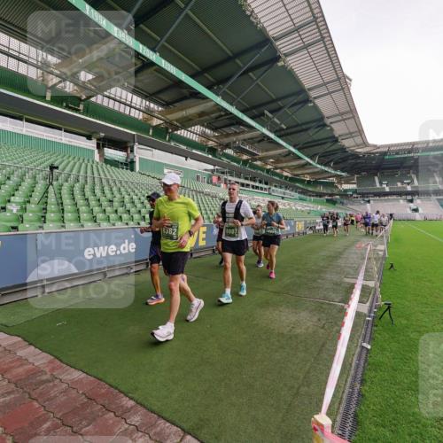 13.09.2026 - 21. swb-Marathon Bremen Michael Burmester http://msf.ph/oto/10328291 13.09.2026 13:33:58 Laufen im Stadion 155, 170, 193, 350, 368, 428, 594, 679, 709, 765, 786, 787, 916, 1001, 1026, 1048, 1051, 1098, 1292, 1377, 1444, 1553, 1557, 1560, 1591, 1592, 1607, 1661, 1703, 1760, 1772, 1784, 1827, 1996, 2077, 2132, 2226, 2230, 2231, 2338, 2374, 2399, 2400, 2451, 2479, 2511, 2514, 2515, 2539, 2543, 2616, 2630, 2641, 2718, 2735, 2757, 2769, 2787, 2791, 2982, 3014, 3345, 3443, 3503, 3547, 3577, 3601, 3614, 3660, 3708, 3709, 3720, 3797, 3875, 3901, 3911, 3952, 4001, 4014, 5151 meine-sportfotos.de