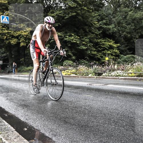 13.09.2026 - Stadtparktriathlon H.Heesch http://msf.ph/oto/10328304 13.09.2026 11:58:50 Radfahren 886, 980 meine-sportfotos.de