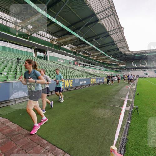 13.09.2026 - 21. swb-Marathon Bremen Michael Burmester http://msf.ph/oto/10328315 13.09.2026 13:34:00 Laufen im Stadion 155, 170, 193, 368, 428, 594, 679, 709, 765, 786, 787, 916, 1001, 1026, 1048, 1051, 1098, 1292, 1377, 1444, 1553, 1557, 1560, 1591, 1592, 1607, 1661, 1703, 1760, 1772, 1784, 1827, 1996, 2077, 2132, 2226, 2230, 2231, 2338, 2374, 2399, 2400, 2451, 2479, 2511, 2515, 2539, 2543, 2616, 2630, 2641, 2718, 2735, 2757, 2769, 2787, 2791, 2982, 3014, 3345, 3443, 3503, 3547, 3577, 3601, 3614, 3660, 3708, 3709, 3720, 3797, 3875, 3901, 3911, 3914, 3952, 4001, 4014, 5151 meine-sportfotos.de