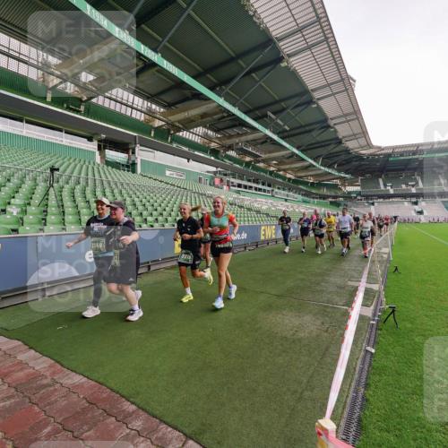 13.09.2026 - 21. swb-Marathon Bremen Michael Burmester http://msf.ph/oto/10328332 13.09.2026 13:34:06 Laufen im Stadion 155, 170, 193, 368, 428, 594, 679, 709, 765, 786, 787, 916, 1001, 1026, 1048, 1051, 1098, 1292, 1321, 1377, 1444, 1553, 1557, 1560, 1591, 1592, 1607, 1661, 1703, 1760, 1772, 1784, 1827, 1996, 2077, 2132, 2226, 2338, 2399, 2400, 2451, 2479, 2511, 2515, 2539, 2543, 2616, 2630, 2641, 2718, 2735, 2757, 2769, 2787, 2791, 2982, 3014, 3179, 3345, 3443, 3503, 3547, 3577, 3601, 3614, 3660, 3708, 3709, 3720, 3797, 3875, 3901, 3911, 3914, 3952, 4001, 4014, 5151 meine-sportfotos.de