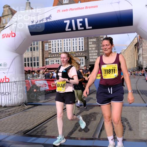 13.09.2026 - 21. swb-Marathon Bremen Tim E. http://msf.ph/oto/10328334 13.09.2026 11:02:28 Ziel 10173, 10331, 10439, 10473, 10500, 10617, 10636, 10803, 10915, 10924, 10943, 11249, 11576, 11811, 11853, 11886, 12016, 12042, 12094, 12134, 12135, 12145, 12360, 12437, 12506 meine-sportfotos.de