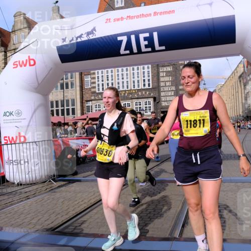 13.09.2026 - 21. swb-Marathon Bremen Tim E. http://msf.ph/oto/10328347 13.09.2026 11:02:28 Ziel 10173, 10331, 10439, 10473, 10500, 10617, 10636, 10803, 10915, 10924, 10943, 11249, 11576, 11811, 11853, 11886, 12016, 12042, 12094, 12134, 12135, 12145, 12360, 12437, 12506 meine-sportfotos.de