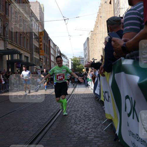 13.09.2026 - 21. swb-Marathon Bremen Strokosch-Dieckow http://msf.ph/oto/10328361 13.09.2026 13:21:09 Ziel 226, 1130, 2088, 2570, 2904, 2979, 3120, 3202, 3435, 3534, 3655, 3930, 4165, 4234, 4445, 4484, 4519, 5542, 6862, 7176, 8184, 8270, 8384, 8408, 8730, 8923, 9048, 9514, 9722, 9900, 13145, 854, 1056, 1191, 1881, 2425, 2640, 3356, 3450, 3933, 4126, 4316, 4362, 4465, 4612, 4734, 5161, 6357, 6401, 6680, 6970, 7902, 8237, 8323, 8408, 8622, 8791, 8971, 9267, 9268, 13120 meine-sportfotos.de