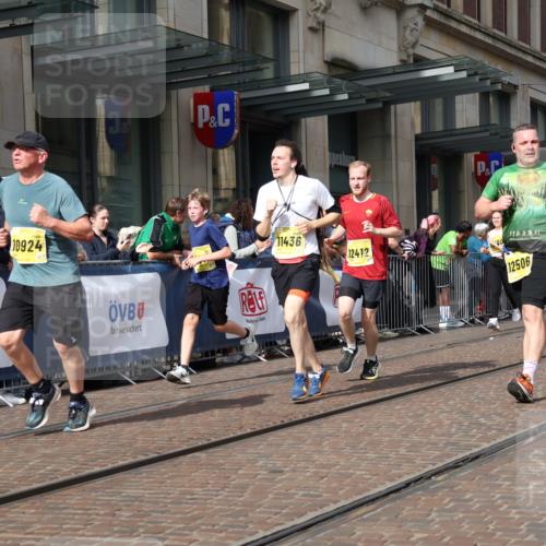 13.09.2026 - 21. swb-Marathon Bremen Strokosch-Dieckow http://msf.ph/oto/10328365 13.09.2026 11:01:53 Ziel 10153, 10154, 10173, 10257, 10273, 10274, 10278, 10331, 10338, 10439, 10473, 10500, 10617, 10636, 10738, 10803, 10885, 10915, 10924, 10943, 11249, 11436, 11505, 11576, 11811, 11853, 11886, 12016, 12042, 12094, 12134, 12135, 12145, 12360, 12437, 12506, 10251, 10332, 10409, 10444, 10497, 10817, 11075, 11115, 11150, 11268, 11305, 11324, 11369, 11412, 11413, 11479, 11486, 11668, 11747, 11859, 11985, 11986, 12095, 12379, 12412, 12466 meine-sportfotos.de
