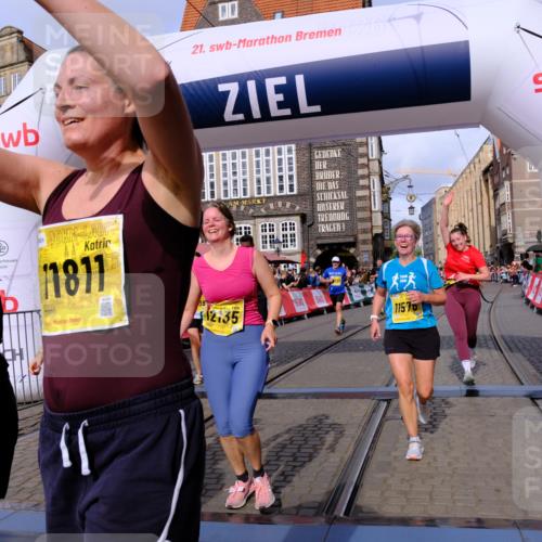 13.09.2026 - 21. swb-Marathon Bremen Tim E. http://msf.ph/oto/10328388 13.09.2026 11:02:30 Ziel 10153, 10154, 10173, 10274, 10331, 10338, 10439, 10473, 10500, 10617, 10636, 10738, 10803, 10885, 10915, 10924, 10943, 11249, 11505, 11576, 11811, 11853, 11886, 12016, 12042, 12094, 12134, 12135, 12145, 12360, 12437, 12506 meine-sportfotos.de