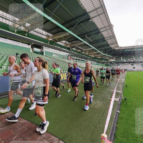 13.09.2026 - 21. swb-Marathon Bremen Michael Burmester http://msf.ph/oto/10328406 13.09.2026 13:34:12 Laufen im Stadion 155, 170, 193, 368, 428, 594, 679, 709, 765, 787, 916, 1001, 1026, 1048, 1051, 1098, 1280, 1292, 1321, 1444, 1553, 1557, 1560, 1591, 1592, 1607, 1661, 1703, 1760, 1772, 1784, 1827, 1992, 1996, 2077, 2132, 2226, 2338, 2399, 2400, 2451, 2479, 2511, 2515, 2543, 2616, 2630, 2641, 2718, 2735, 2757, 2787, 2791, 2982, 3014, 3179, 3191, 3345, 3443, 3503, 3547, 3577, 3601, 3614, 3660, 3708, 3709, 3720, 3797, 3875, 3901, 3904, 3911, 3914, 3952, 4001, 4014, 4500, 4561, 5151 meine-sportfotos.de