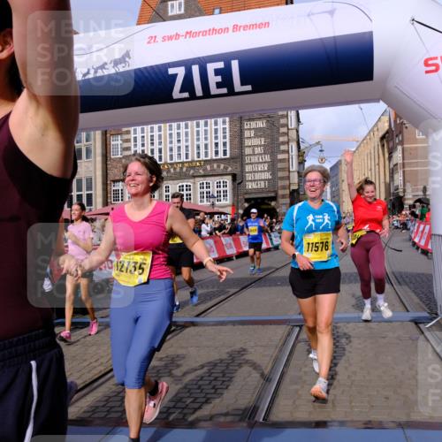 13.09.2026 - 21. swb-Marathon Bremen Tim E. http://msf.ph/oto/10328414 13.09.2026 11:02:30 Ziel 10153, 10154, 10173, 10274, 10331, 10338, 10439, 10473, 10500, 10617, 10636, 10738, 10803, 10885, 10915, 10924, 10943, 11249, 11505, 11576, 11811, 11853, 11886, 12016, 12042, 12094, 12134, 12135, 12145, 12360, 12437, 12506 meine-sportfotos.de