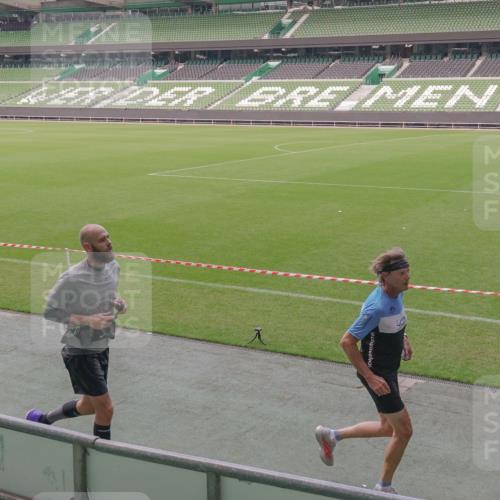 13.09.2026 - 21. swb-Marathon Bremen Michael Burmester http://msf.ph/oto/10328415 13.09.2026 12:58:35 Laufen im Stadion 141, 148, 191, 226, 334, 511, 672, 776, 789, 790, 909, 972, 1010, 1119, 1191, 1199, 1254, 1281, 1516, 1535, 1642, 1647, 1752, 1809, 1881, 1931, 1933, 2046, 2210, 2324, 2343, 2367, 2371, 2397, 2402, 2423, 2425, 2577, 2771, 2807, 2827, 2885, 2903, 2904, 2979, 3021, 3051, 3098, 3120, 3138, 3148, 3182, 3186, 3190, 3233, 3319, 3338, 3435, 3516, 3531, 3534, 3560, 3655, 3685, 3690, 3695, 3866, 3933, 3934, 3939, 4101, 4120, 4174, 4316, 205 meine-sportfotos.de