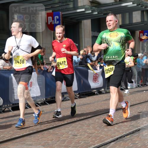 13.09.2026 - 21. swb-Marathon Bremen Strokosch-Dieckow http://msf.ph/oto/10328417 13.09.2026 11:01:54 Ziel 10153, 10154, 10173, 10257, 10273, 10274, 10278, 10331, 10338, 10439, 10473, 10500, 10617, 10636, 10738, 10803, 10885, 10915, 10924, 10943, 11249, 11436, 11505, 11576, 11811, 11853, 11886, 12016, 12042, 12094, 12134, 12135, 12145, 12360, 12437, 12506, 10251, 10257, 10332, 10409, 10444, 10497, 10817, 11075, 11115, 11150, 11268, 11305, 11369, 11412, 11413, 11436, 11479, 11486, 11668, 11747, 11859, 11985, 11986, 12095, 12379, 12412, 12466 meine-sportfotos.de
