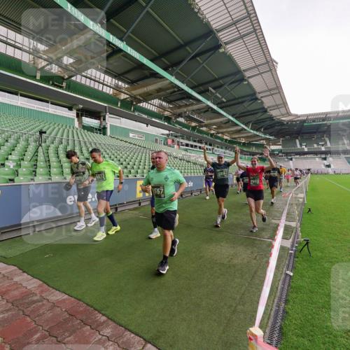 13.09.2026 - 21. swb-Marathon Bremen Michael Burmester http://msf.ph/oto/10328441 13.09.2026 13:34:16 Laufen im Stadion 155, 170, 193, 368, 428, 594, 679, 709, 765, 916, 1001, 1026, 1048, 1051, 1098, 1280, 1321, 1396, 1444, 1553, 1557, 1560, 1591, 1592, 1607, 1661, 1703, 1760, 1772, 1784, 1827, 1992, 1996, 2077, 2132, 2226, 2338, 2399, 2400, 2451, 2479, 2511, 2515, 2543, 2616, 2630, 2641, 2718, 2735, 2757, 2787, 2791, 2982, 3014, 3179, 3191, 3345, 3443, 3503, 3547, 3577, 3601, 3614, 3660, 3708, 3709, 3720, 3797, 3875, 3901, 3904, 3911, 3914, 3952, 4001, 4014, 4500, 4546, 4561, 5151 meine-sportfotos.de