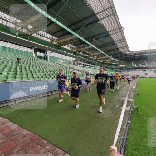 13.09.2026 - 21. swb-Marathon Bremen Michael Burmester http://msf.ph/oto/10328456 13.09.2026 13:34:18 Laufen im Stadion 155, 170, 193, 368, 428, 594, 679, 709, 765, 916, 1001, 1026, 1048, 1051, 1098, 1280, 1321, 1396, 1444, 1553, 1557, 1560, 1591, 1592, 1607, 1661, 1703, 1760, 1772, 1784, 1827, 1992, 1996, 2077, 2132, 2226, 2335, 2338, 2399, 2400, 2451, 2479, 2511, 2515, 2543, 2616, 2630, 2641, 2718, 2735, 2757, 2787, 2791, 2982, 3179, 3191, 3345, 3443, 3503, 3547, 3577, 3601, 3614, 3660, 3708, 3709, 3720, 3797, 3875, 3901, 3904, 3911, 3914, 3952, 4001, 4014, 4500, 4546, 4561, 5151 meine-sportfotos.de