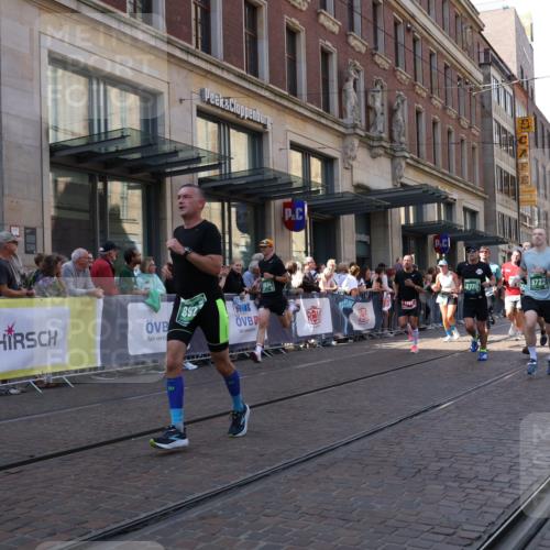 13.09.2026 - 21. swb-Marathon Bremen Strokosch-Dieckow http://msf.ph/oto/10328464 13.09.2026 13:21:13 Ziel 1130, 1254, 2088, 2397, 2570, 2904, 3120, 3202, 3435, 3534, 3655, 3695, 3930, 4165, 4234, 4445, 4484, 4519, 5542, 6862, 6865, 7176, 8184, 8270, 8384, 8730, 8923, 9048, 9059, 9514, 9722, 9900, 13145, 226, 854, 1056, 1191, 2425, 2979, 3450, 3933, 4126, 4316, 4362, 4465, 4734, 6357, 6401, 6680, 6970, 7902, 8237, 8323, 8408, 8622, 8791, 8971, 9267, 9268, 13120 meine-sportfotos.de