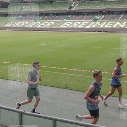 13.09.2026 - 21. swb-Marathon Bremen Michael Burmester http://msf.ph/oto/10328470 13.09.2026 12:58:40 Laufen im Stadion 141, 148, 191, 226, 232, 334, 511, 672, 776, 789, 790, 909, 972, 1010, 1119, 1166, 1191, 1199, 1254, 1281, 1516, 1535, 1642, 1647, 1752, 1881, 1931, 1933, 2046, 2210, 2324, 2343, 2367, 2371, 2397, 2402, 2423, 2425, 2577, 2771, 2807, 2827, 2885, 2899, 2903, 2904, 2953, 2979, 3015, 3021, 3051, 3098, 3120, 3124, 3138, 3148, 3182, 3186, 3190, 3233, 3319, 3338, 3435, 3516, 3531, 3534, 3560, 3652, 3655, 3685, 3690, 3695, 3866, 3933, 3934, 3939, 4101, 4120, 4174, 205 meine-sportfotos.de