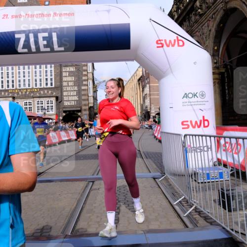 13.09.2026 - 21. swb-Marathon Bremen Tim E. http://msf.ph/oto/10328475 13.09.2026 11:02:31 Ziel 10153, 10154, 10173, 10273, 10274, 10278, 10331, 10338, 10439, 10473, 10500, 10636, 10738, 10803, 10885, 10915, 10943, 11249, 11505, 11576, 11811, 11853, 11886, 12016, 12042, 12094, 12134, 12135, 12437, 12506 meine-sportfotos.de