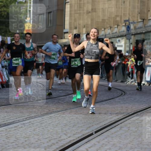 13.09.2026 - 21. swb-Marathon Bremen Strokosch-Dieckow http://msf.ph/oto/10328493 13.09.2026 13:13:28 Ziel 280, 313, 621, 868, 987, 1207, 2498, 2559, 2858, 2962, 3566, 3625, 4582, 5345, 5769, 6038, 6349, 7874, 8197, 8291, 8419, 8464, 9092, 9217, 13140, 2401, 2767, 2882, 3413, 7493, 7707, 8840, 9442, 13099 meine-sportfotos.de