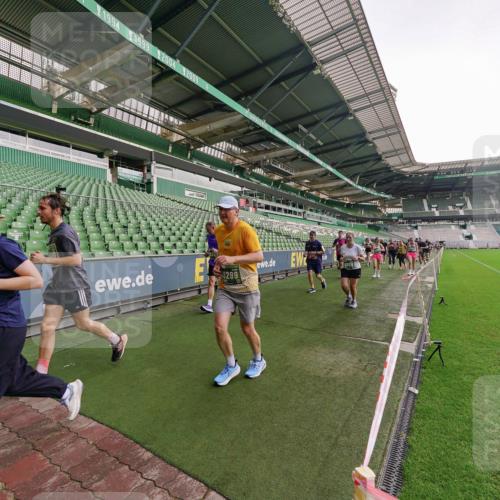 13.09.2026 - 21. swb-Marathon Bremen Michael Burmester http://msf.ph/oto/10328499 13.09.2026 13:34:21 Laufen im Stadion 155, 170, 193, 368, 428, 594, 679, 709, 765, 916, 1001, 1026, 1048, 1051, 1098, 1280, 1321, 1396, 1444, 1553, 1557, 1560, 1607, 1661, 1703, 1760, 1772, 1784, 1827, 1992, 1996, 2077, 2132, 2226, 2335, 2338, 2399, 2400, 2451, 2479, 2511, 2515, 2543, 2630, 2641, 2718, 2735, 2757, 2787, 2791, 2982, 3179, 3191, 3345, 3443, 3503, 3547, 3577, 3601, 3614, 3660, 3708, 3709, 3720, 3797, 3875, 3904, 3911, 3914, 3952, 4001, 4014, 4500, 4546, 4561, 5151 meine-sportfotos.de
