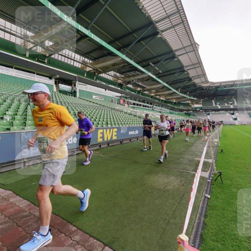 13.09.2026 - 21. swb-Marathon Bremen Michael Burmester http://msf.ph/oto/10328505 13.09.2026 13:34:22 Laufen im Stadion 155, 170, 193, 368, 428, 496, 594, 679, 709, 765, 916, 1001, 1026, 1048, 1051, 1098, 1280, 1321, 1396, 1444, 1553, 1557, 1560, 1607, 1661, 1703, 1760, 1772, 1784, 1827, 1965, 1992, 1996, 2077, 2132, 2226, 2335, 2338, 2399, 2400, 2451, 2479, 2511, 2515, 2543, 2641, 2718, 2735, 2757, 2787, 2791, 2982, 3179, 3191, 3345, 3443, 3503, 3547, 3577, 3601, 3614, 3660, 3708, 3709, 3720, 3797, 3875, 3904, 3911, 3914, 3952, 4001, 4014, 4500, 4546, 4561, 5151 meine-sportfotos.de