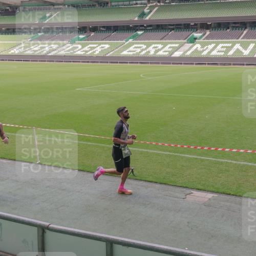 13.09.2026 - 21. swb-Marathon Bremen Michael Burmester http://msf.ph/oto/10328583 13.09.2026 12:58:52 Laufen im Stadion 141, 148, 191, 226, 232, 334, 511, 672, 745, 789, 790, 909, 972, 1080, 1119, 1166, 1191, 1199, 1281, 1516, 1535, 1642, 1647, 1752, 1881, 1931, 1933, 2046, 2210, 2289, 2343, 2367, 2371, 2397, 2423, 2425, 2570, 2577, 2771, 2806, 2807, 2827, 2885, 2899, 2903, 2953, 2961, 2979, 3015, 3021, 3098, 3120, 3124, 3138, 3148, 3182, 3186, 3190, 3233, 3319, 3338, 3435, 3516, 3531, 3534, 3560, 3652, 3655, 3685, 3690, 3695, 3866, 3933, 3934, 4120, 205 meine-sportfotos.de