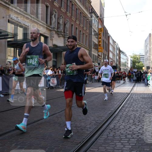 13.09.2026 - 21. swb-Marathon Bremen Strokosch-Dieckow http://msf.ph/oto/10328590 13.09.2026 13:21:15 Ziel 1130, 1254, 2088, 2397, 2570, 2904, 3120, 3202, 3290, 3435, 3655, 3695, 3930, 4165, 4234, 4445, 4484, 4519, 5542, 6862, 6865, 7176, 8184, 8270, 8384, 8730, 8923, 9048, 9059, 9514, 9722, 9900, 13145, 226, 854, 1191, 2425, 2979, 3450, 3534, 3933, 4126, 4316, 4362, 4445, 4465, 4734, 6357, 6401, 6970, 7902, 8237, 8323, 8408, 8622, 8791, 8971, 9267, 9268, 9900, 13120 meine-sportfotos.de